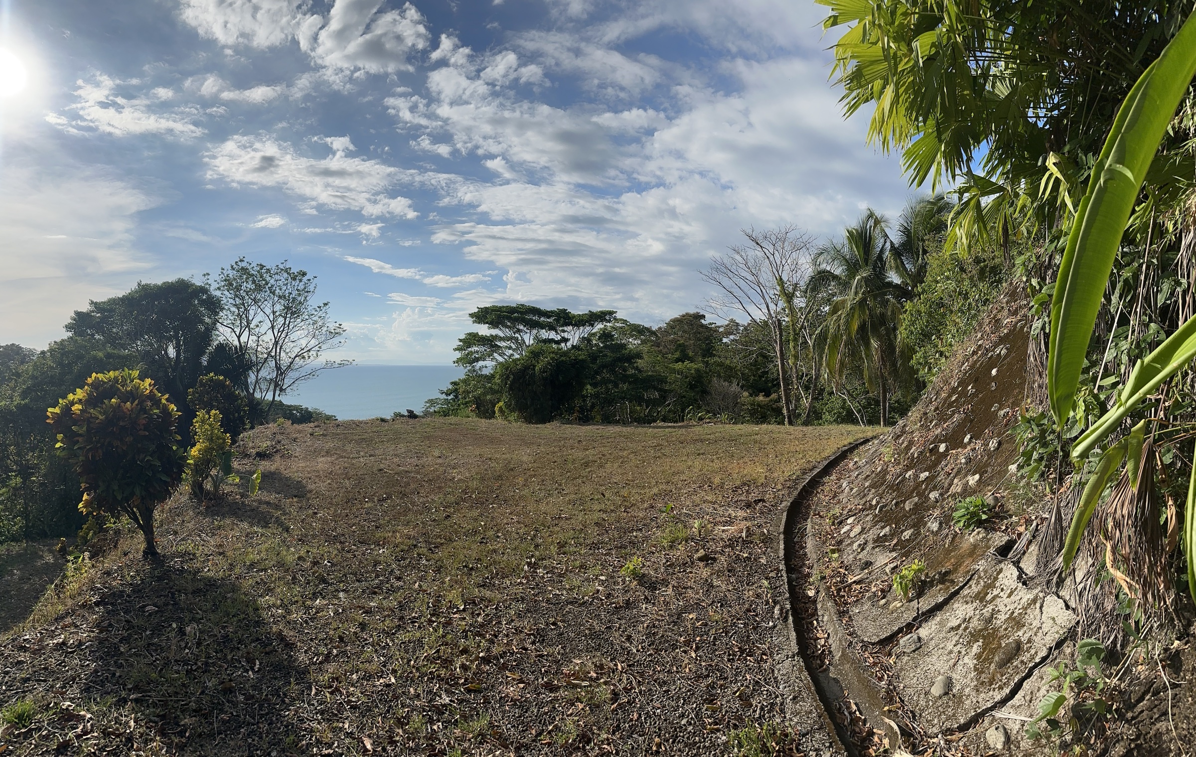 Ocean-view land for a surf school and surf camp near Pavones, Costa Rica